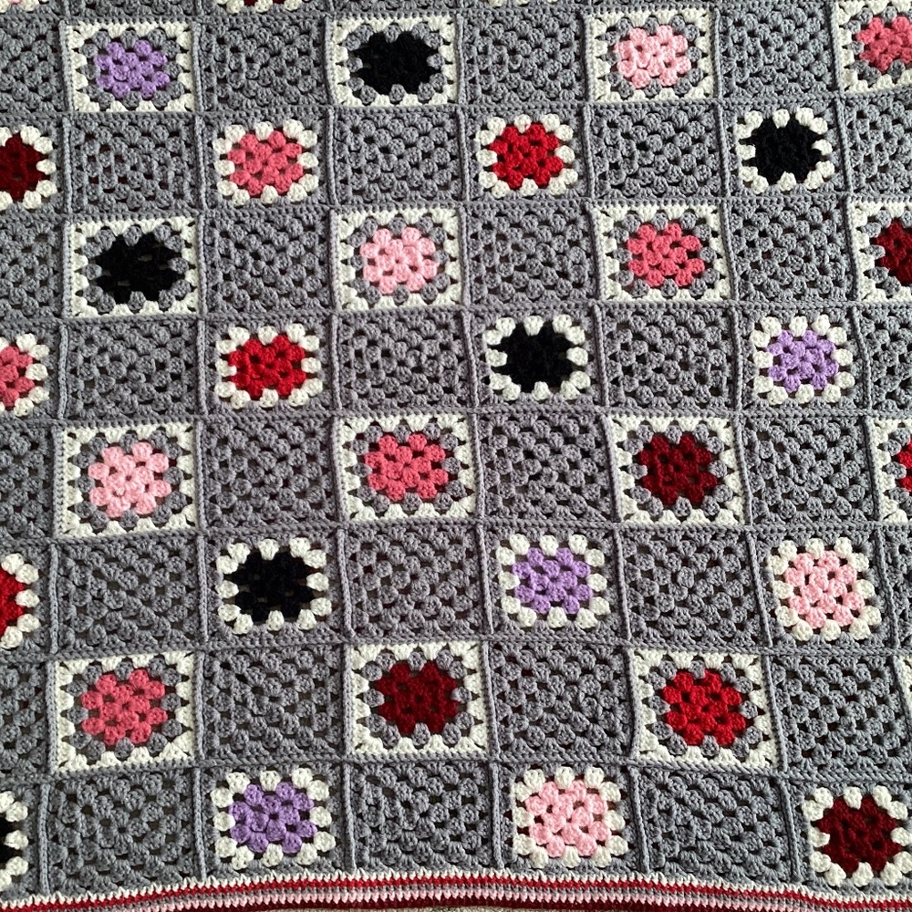 Vintage New Handmade Gray Multi Color Granny Square Afghan - Picture 1 of 10